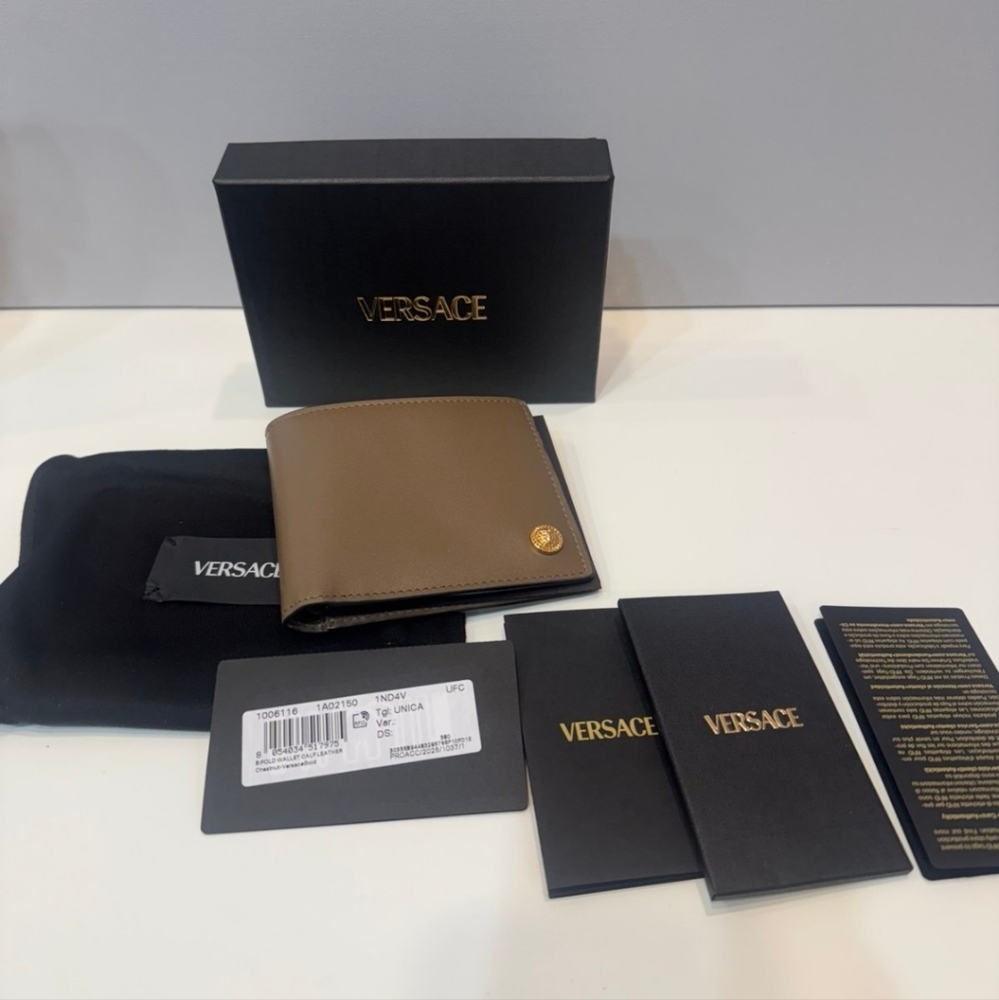 Versace Bifold Wallet BNWT